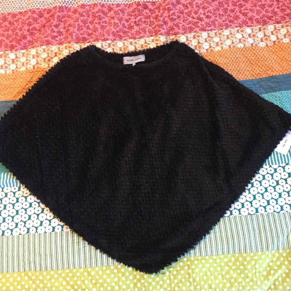 Black Rivet Faux Fur Poncho Sweater L/XL
